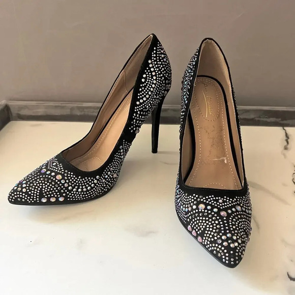Anne Michelle Black Suede Rhinestone Pumps Size 8 - Picture 5 of 11